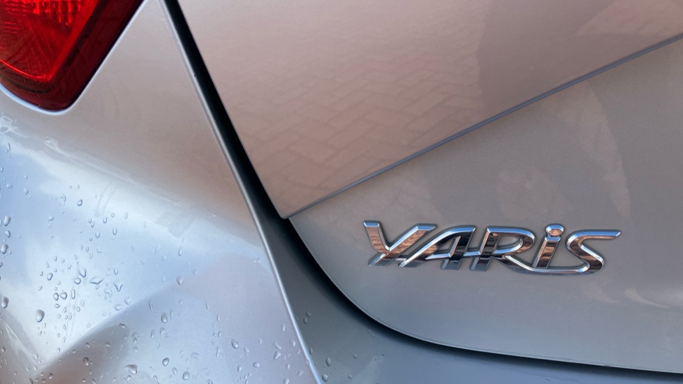 Toyota Yaris 1.5 Hybrid Y20 5dr CVT [Bi-tone] Hybrid Hatchback - Image 56