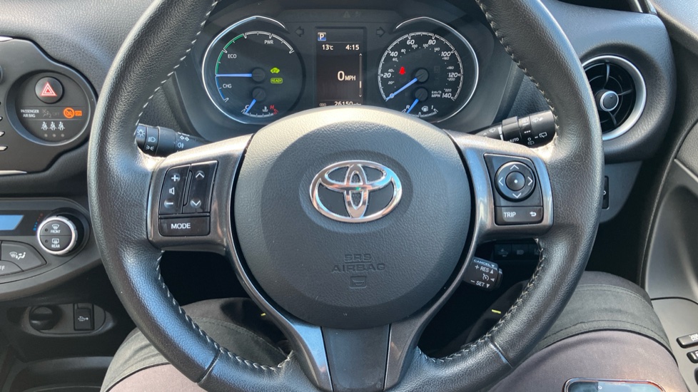 Toyota Yaris 1.5 Hybrid Y20 5dr CVT [Bi-tone] Hybrid Hatchback - Image 62
