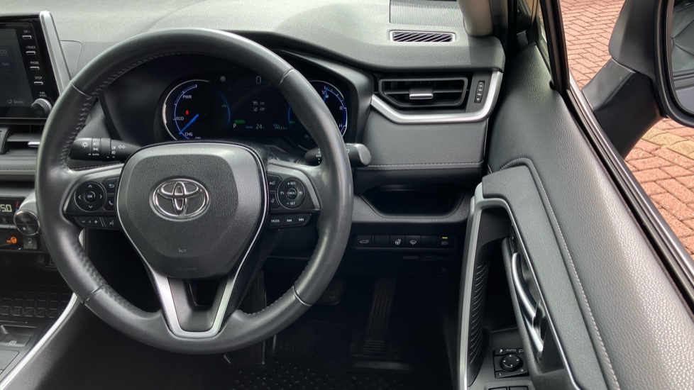 Toyota RAV4 2.5 VVT-i Hybrid Excel 5dr CVT Hybrid Estate - Image 10