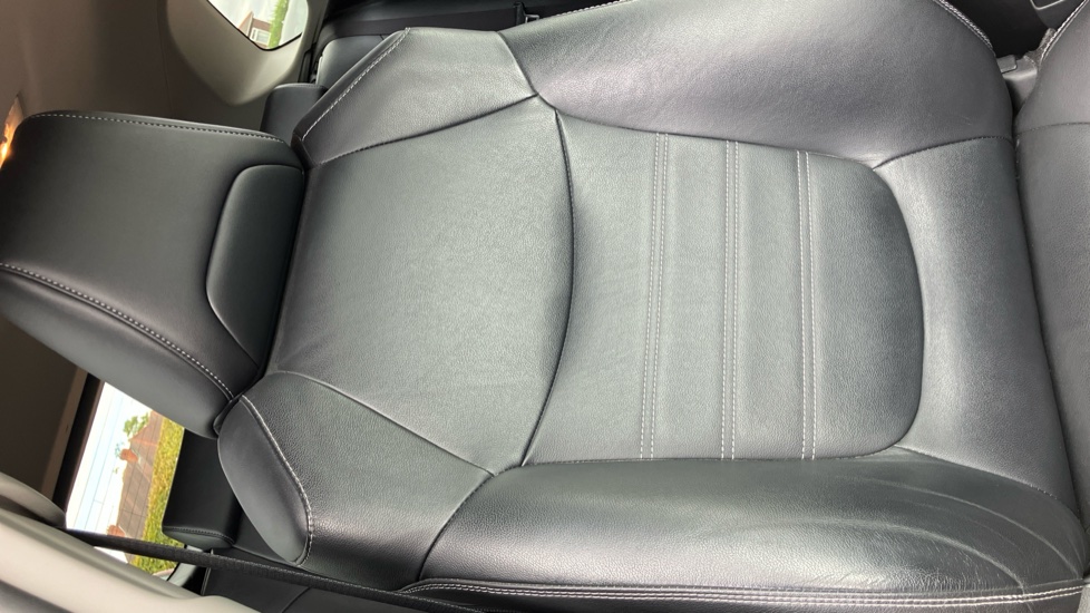 Toyota RAV4 2.5 VVT-i Hybrid Excel 5dr CVT Hybrid Estate - Image 14