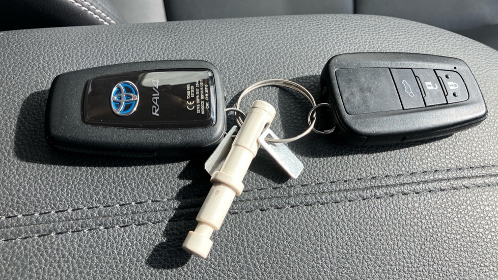Toyota RAV4 2.5 VVT-i Hybrid Excel 5dr CVT Hybrid Estate - Image 28