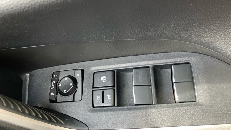 Toyota RAV4 2.5 VVT-i Hybrid Excel 5dr CVT Hybrid Estate - Image 31