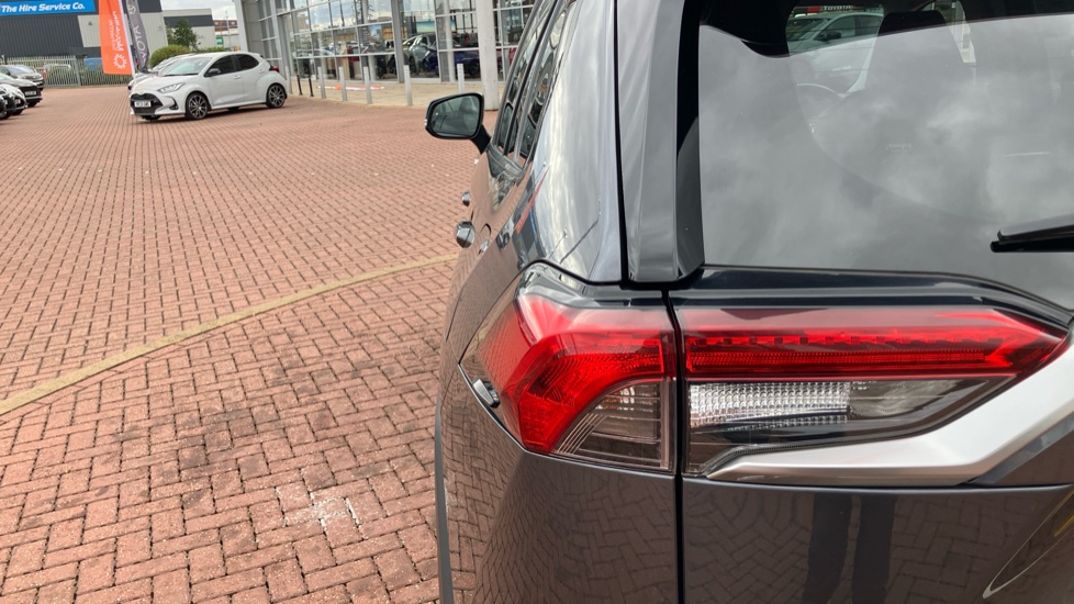 Toyota RAV4 2.5 VVT-i Hybrid Excel 5dr CVT Hybrid Estate - Image 37