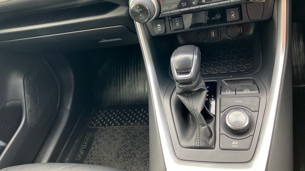 Toyota RAV4 2.5 VVT-i Hybrid Excel 5dr CVT Hybrid Estate - Image 59