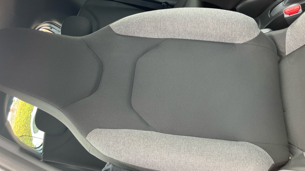 Toyota Aygo X 1.0 VVT-i Pure 5dr Petrol Hatchback - Image 14