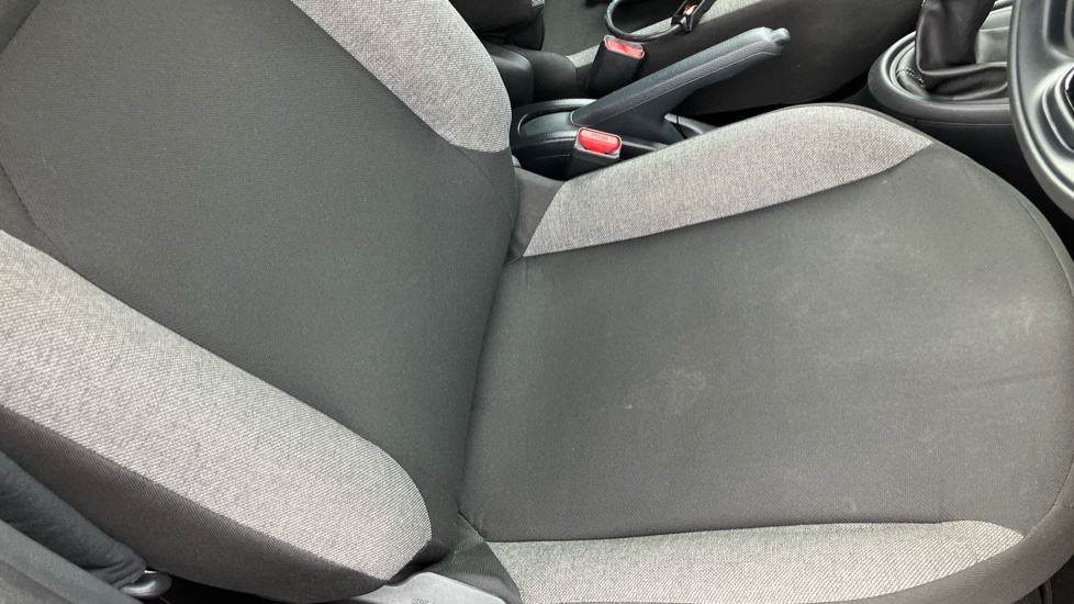 Toyota Aygo X 1.0 VVT-i Pure 5dr Petrol Hatchback - Image 17