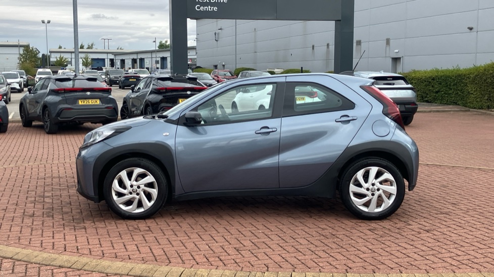 Toyota Aygo X 1.0 VVT-i Pure 5dr Petrol Hatchback - Image 24