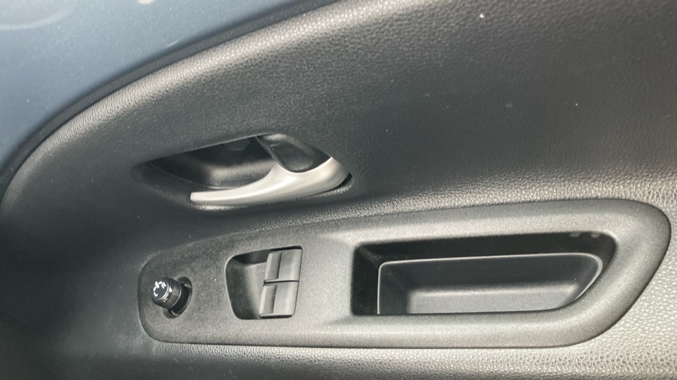 Toyota Aygo X 1.0 VVT-i Pure 5dr Petrol Hatchback - Image 30