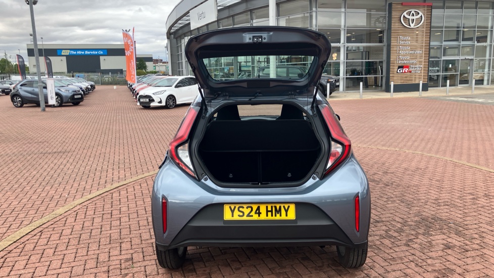 Toyota Aygo X 1.0 VVT-i Pure 5dr Petrol Hatchback - Image 54