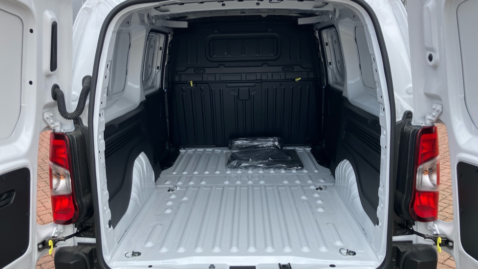 Toyota Proace City L2 Diesel 1.5D 100 Icon Van - Image 13