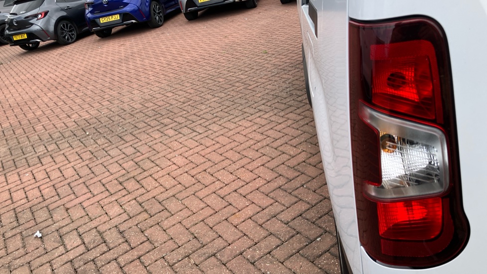 Toyota Proace City L2 Diesel 1.5D 100 Icon Van - Image 21