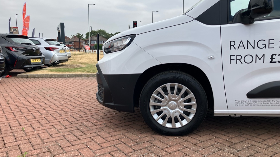Toyota Proace City L2 Diesel 1.5D 100 Icon Van - Image 25