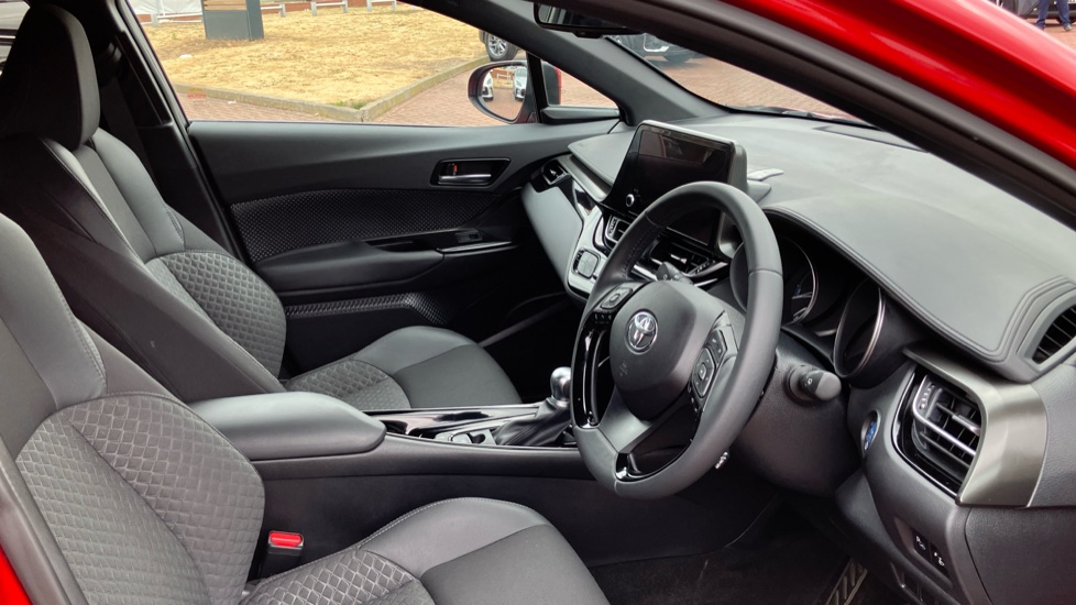 Toyota C-HR 2.0 Hybrid Design 5dr CVT Hybrid Hatchback - Image 12