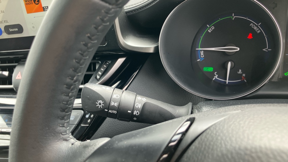 Toyota C-HR 2.0 Hybrid Design 5dr CVT Hybrid Hatchback - Image 31