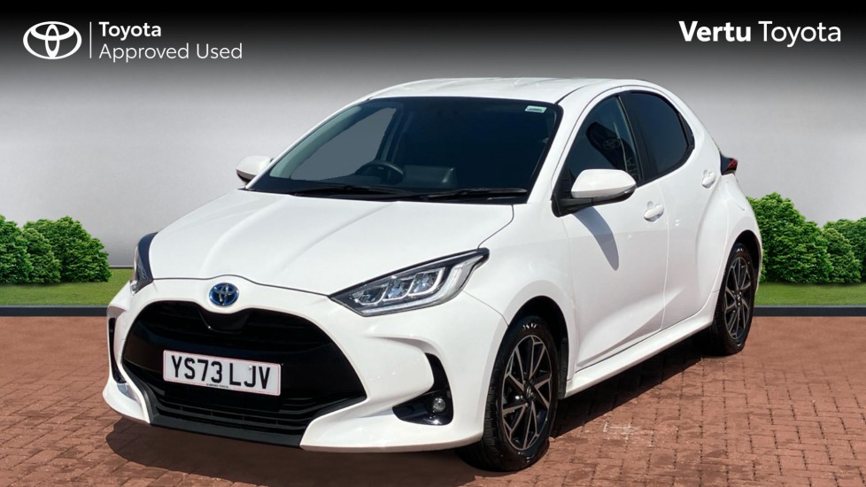Toyota Yaris 1.5 Hybrid Design 5dr CVT Hybrid Hatchback - Image 3