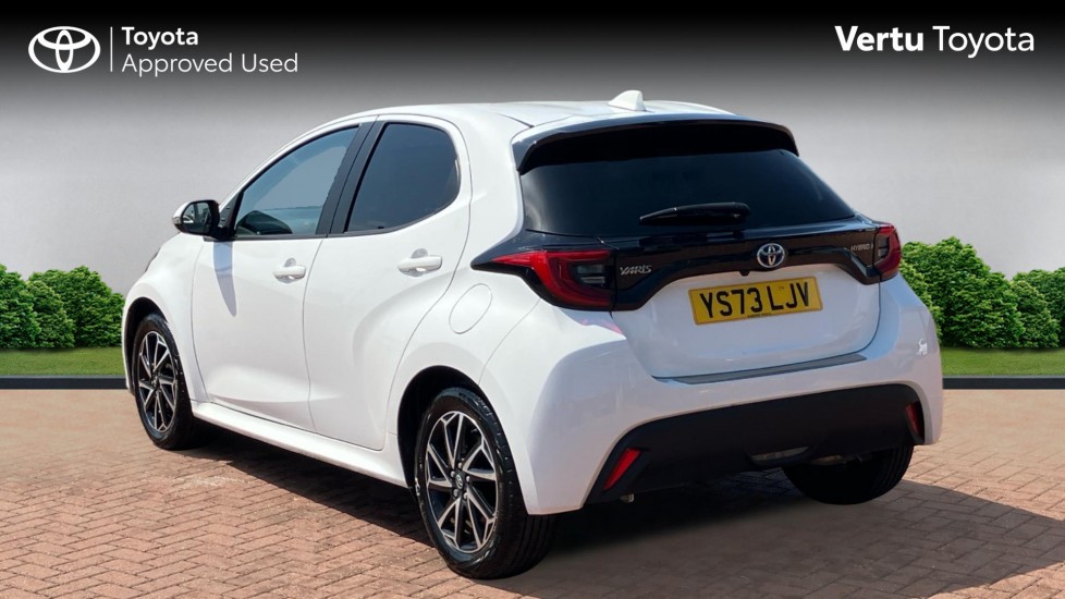 Toyota Yaris 1.5 Hybrid Design 5dr CVT Hybrid Hatchback - Image 4