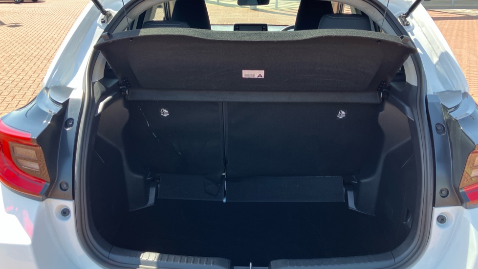 Toyota Yaris 1.5 Hybrid Design 5dr CVT Hybrid Hatchback - Image 13