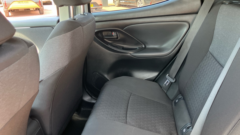 Toyota Yaris 1.5 Hybrid Design 5dr CVT Hybrid Hatchback - Image 15