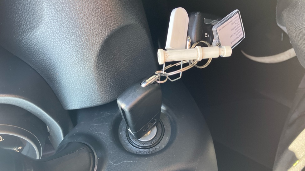 Toyota Yaris 1.5 Hybrid Design 5dr CVT Hybrid Hatchback - Image 16