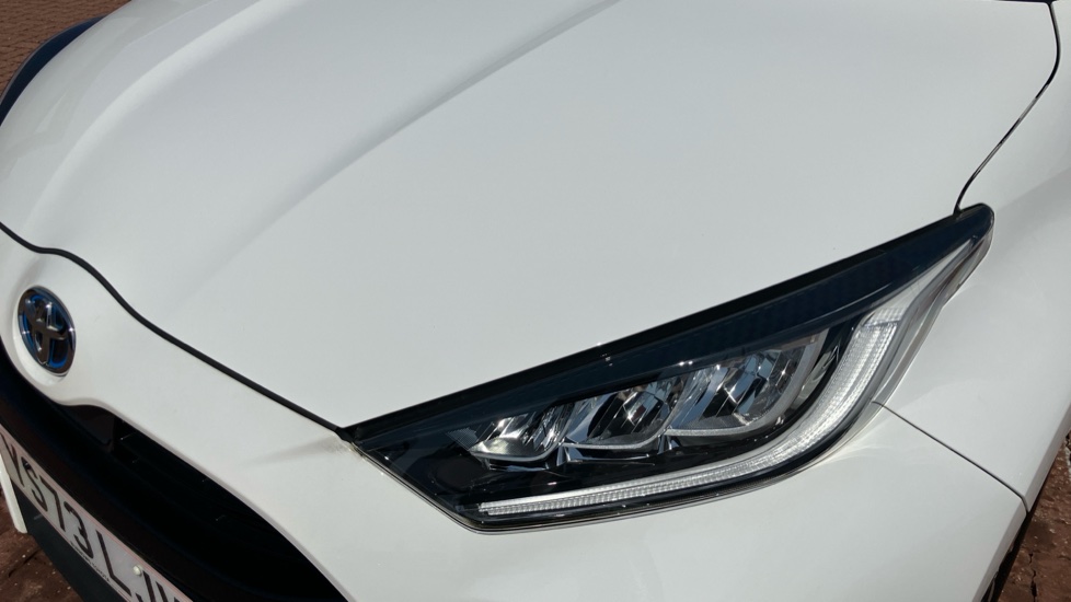 Toyota Yaris 1.5 Hybrid Design 5dr CVT Hybrid Hatchback - Image 20