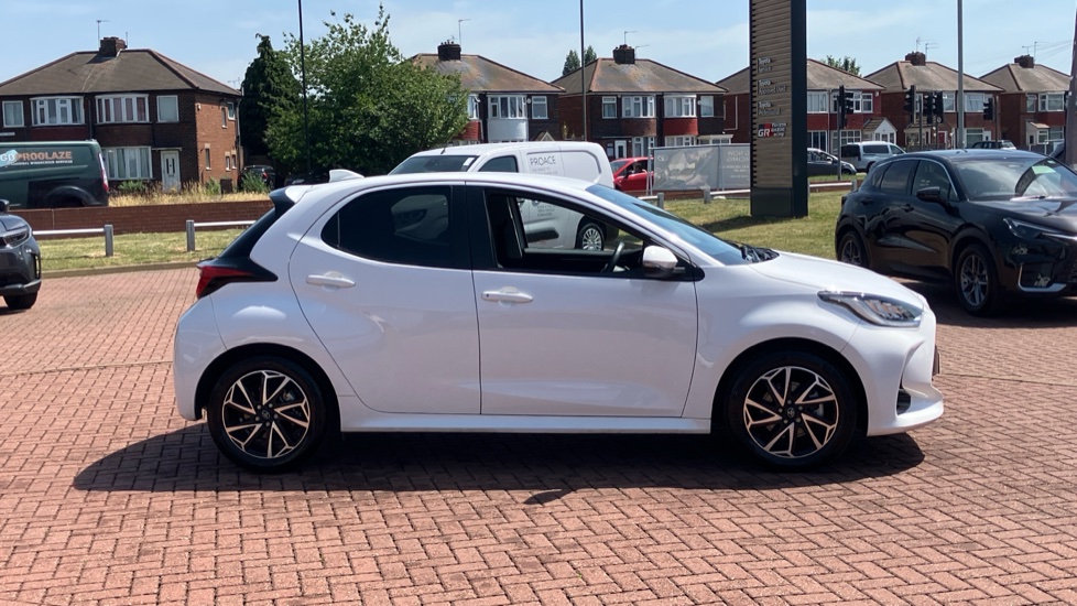 Toyota Yaris 1.5 Hybrid Design 5dr CVT Hybrid Hatchback - Image 23