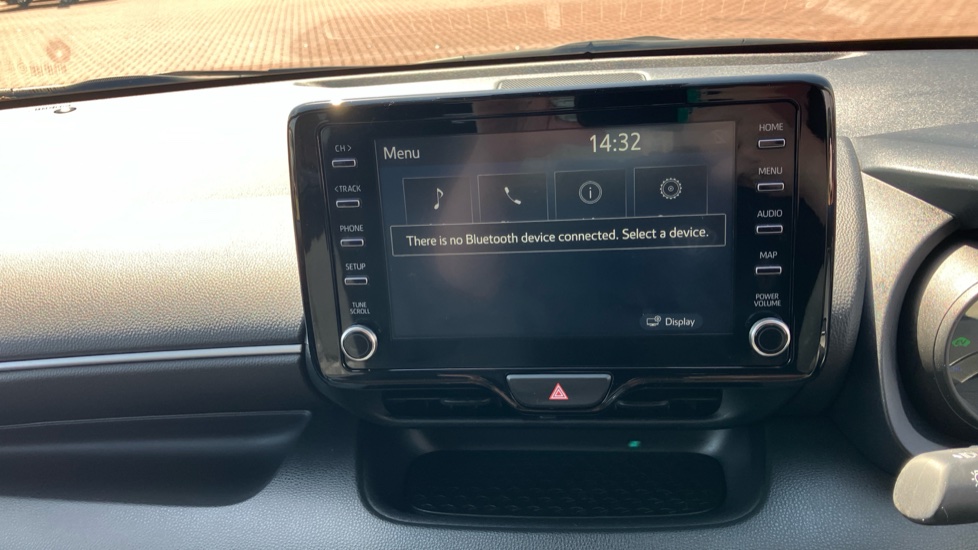 Toyota Yaris 1.5 Hybrid Design 5dr CVT Hybrid Hatchback - Image 38