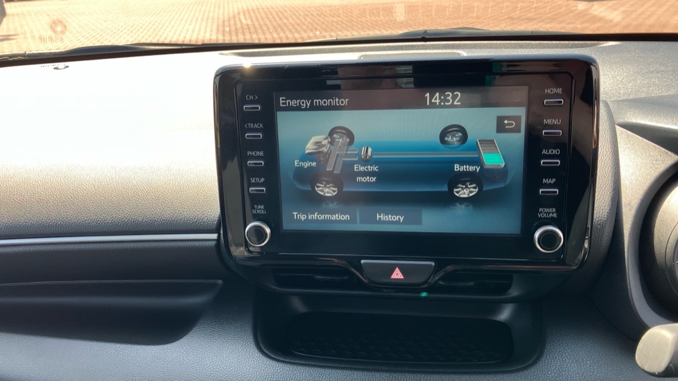 Toyota Yaris 1.5 Hybrid Design 5dr CVT Hybrid Hatchback - Image 39