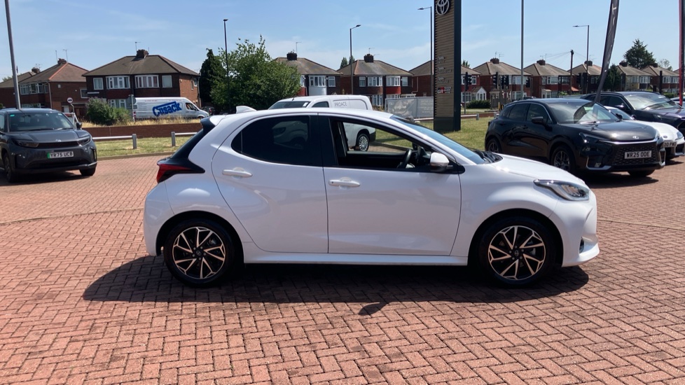 Toyota Yaris 1.5 Hybrid Design 5dr CVT Hybrid Hatchback - Image 43
