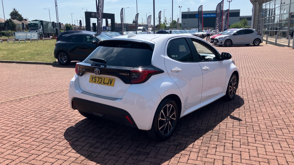 Toyota Yaris 1.5 Hybrid Design 5dr CVT Hybrid Hatchback - Image 44