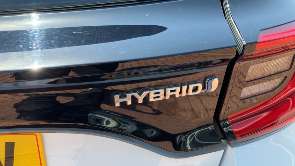 Toyota Yaris 1.5 Hybrid Design 5dr CVT Hybrid Hatchback - Image 46