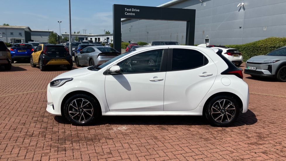 Toyota Yaris 1.5 Hybrid Design 5dr CVT Hybrid Hatchback - Image 51