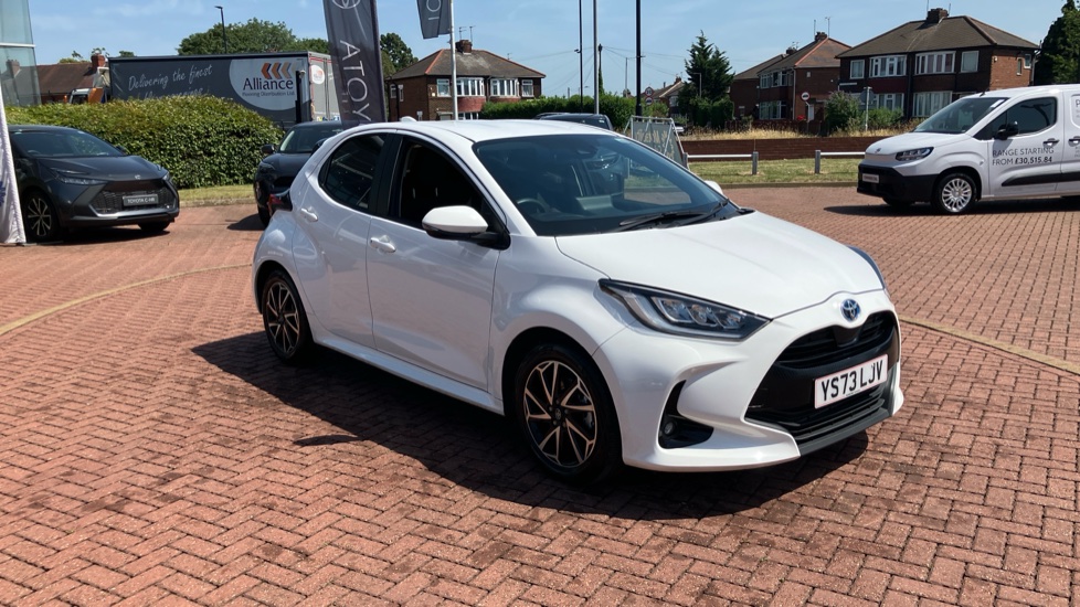 Toyota Yaris 1.5 Hybrid Design 5dr CVT Hybrid Hatchback - Image 54