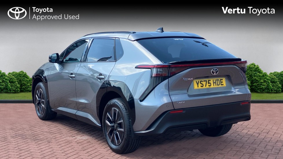 Toyota bZ4X 165kW Design 73kWh 5dr Auto Electric Hatchback - Image 4