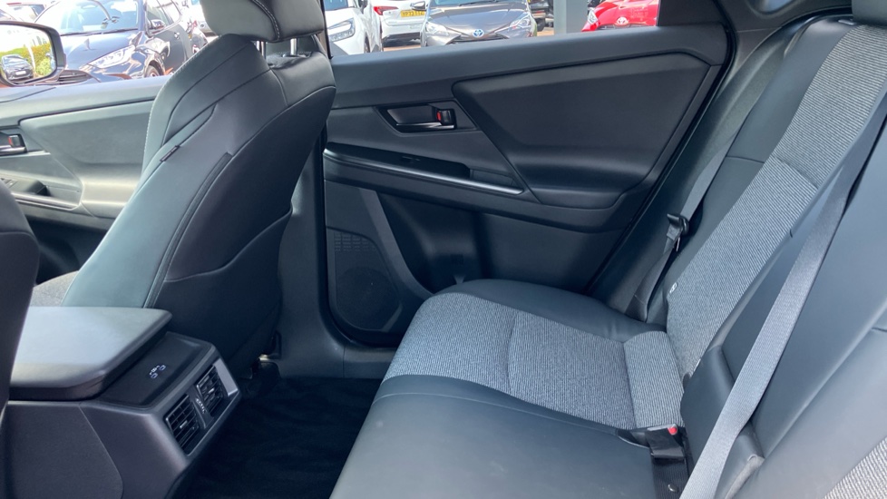 Toyota bZ4X 165kW Design 73kWh 5dr Auto Electric Hatchback - Image 15