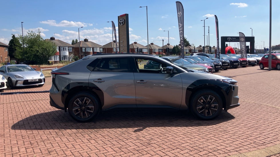 Toyota bZ4X 165kW Design 73kWh 5dr Auto Electric Hatchback - Image 23