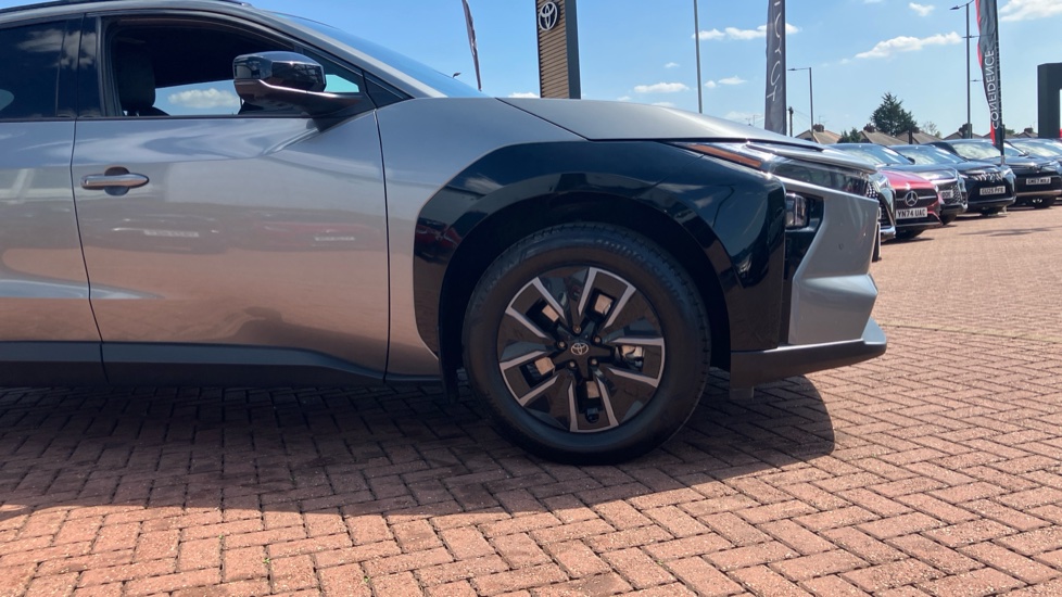 Toyota bZ4X 165kW Design 73kWh 5dr Auto Electric Hatchback - Image 25