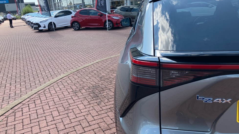 Toyota bZ4X 165kW Design 73kWh 5dr Auto Electric Hatchback - Image 37