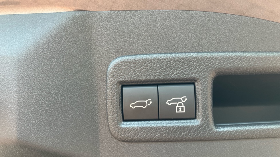 Toyota bZ4X 165kW Design 73kWh 5dr Auto Electric Hatchback - Image 51