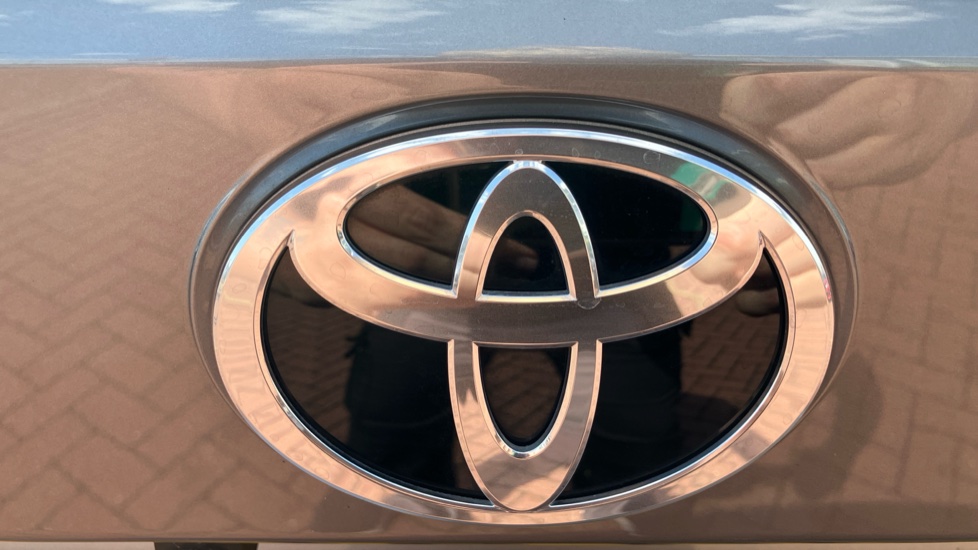 Toyota bZ4X 165kW Design 73kWh 5dr Auto Electric Hatchback - Image 56
