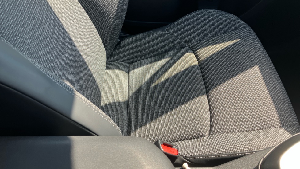 Toyota bZ4X 165kW Design 73kWh 5dr Auto Electric Hatchback - Image 62