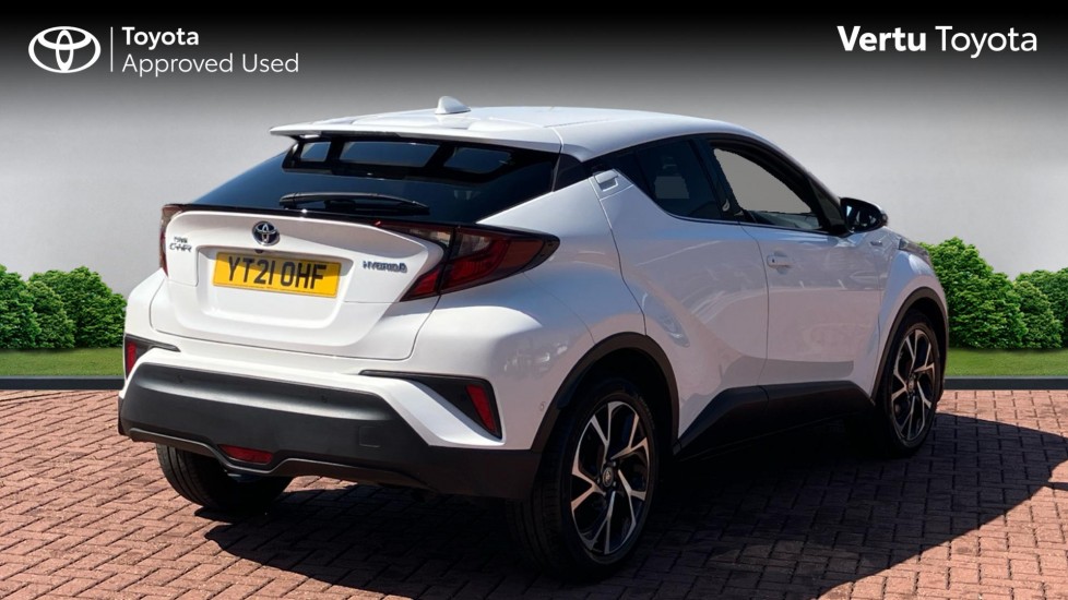 Toyota C-HR 1.8 Hybrid Design 5dr CVT Hybrid Hatchback - Image 2