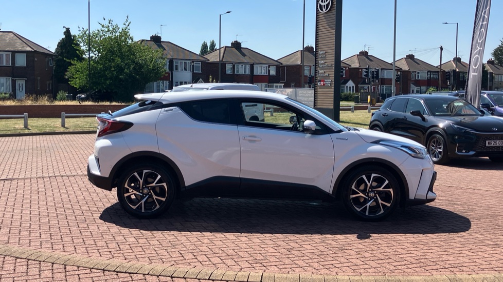 Toyota C-HR 1.8 Hybrid Design 5dr CVT Hybrid Hatchback - Image 23