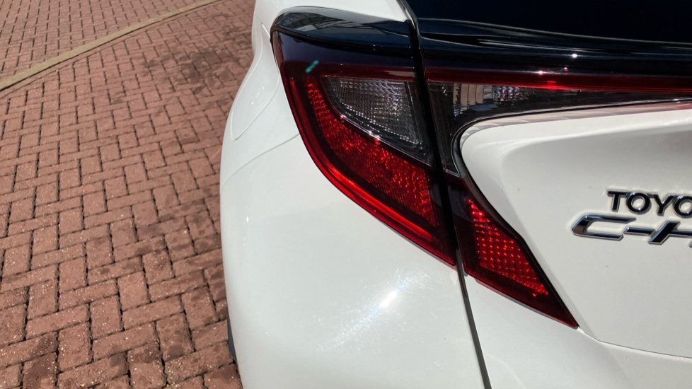 Toyota C-HR 1.8 Hybrid Design 5dr CVT Hybrid Hatchback - Image 36
