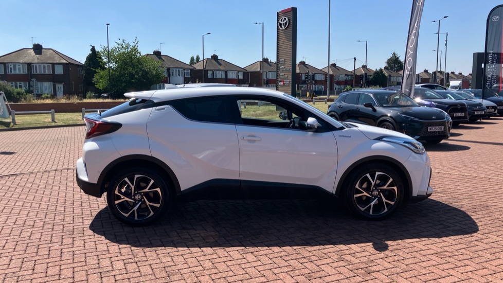 Toyota C-HR 1.8 Hybrid Design 5dr CVT Hybrid Hatchback - Image 52