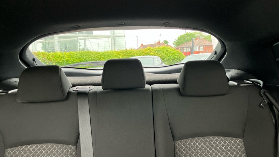 Toyota C-HR 1.8 Hybrid Design 5dr CVT Hybrid Hatchback - Image 18