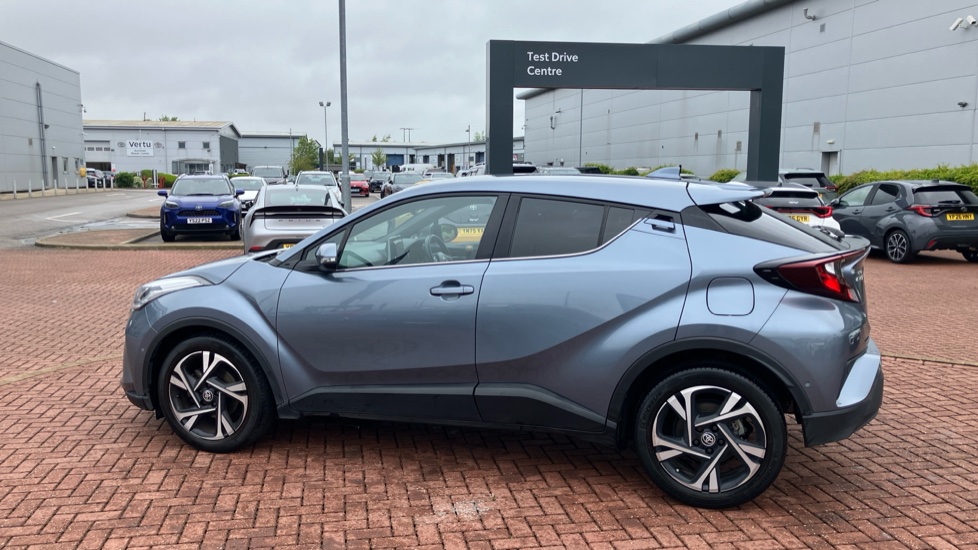 Toyota C-HR 1.8 Hybrid Design 5dr CVT Hybrid Hatchback - Image 49