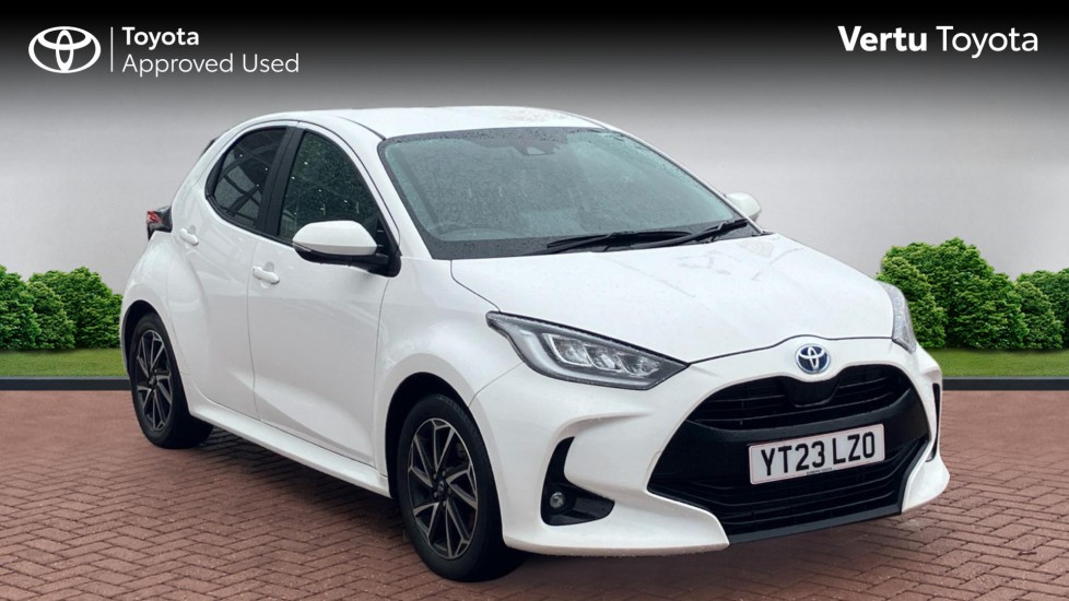 Toyota Yaris 1.5 Hybrid Design 5dr CVT Hybrid Hatchback - Image 1