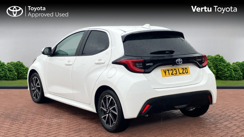 Toyota Yaris 1.5 Hybrid Design 5dr CVT Hybrid Hatchback - Image 4