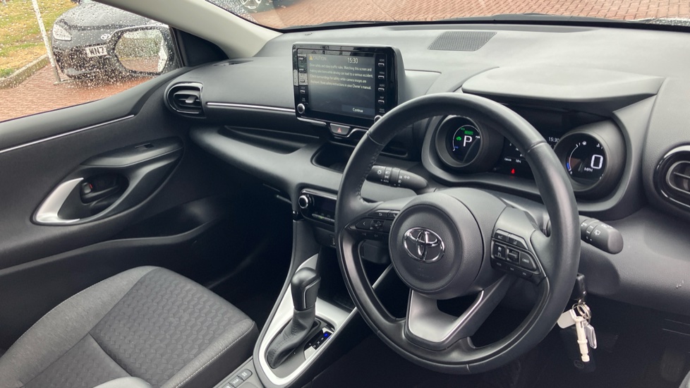 Toyota Yaris 1.5 Hybrid Design 5dr CVT Hybrid Hatchback - Image 6