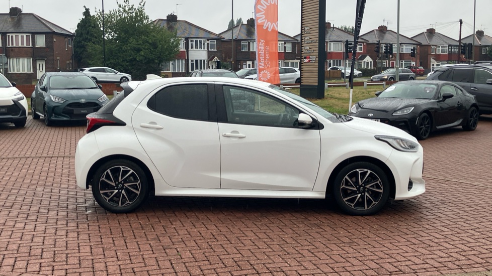 Toyota Yaris 1.5 Hybrid Design 5dr CVT Hybrid Hatchback - Image 23